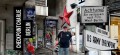 vor dem Mauermuseum am Checkpoint Charlie